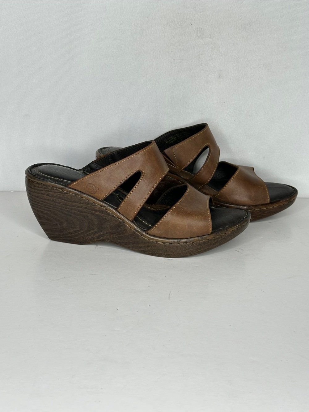 Born Brown Leather Sandals Slip-on Wedge  Bohemian Sz 8